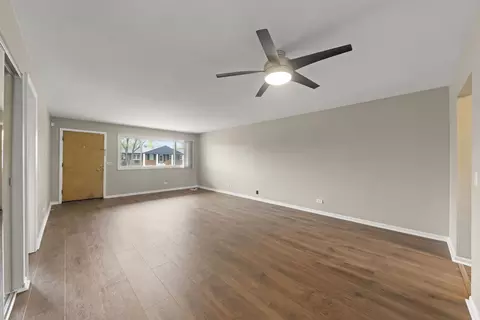 Living - 641 Dulles Rd #B, Des Plaines, IL 60016 photo 1 of 5