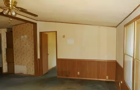 406 E Van Buren St, Paris, IL 61944 photo 2