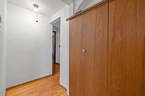 Entry Way - 1125 Cedar Ave, Elgin, IL 60120 photo 4 of 4
