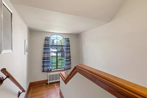 Entry Way - 1125 Cedar Ave, Elgin, IL 60120 photo 3 of 4