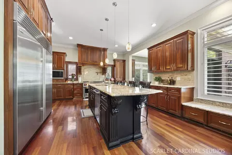Kitchen - 32 Baker Ln, Naperville, IL 60565 photo 1 of 8