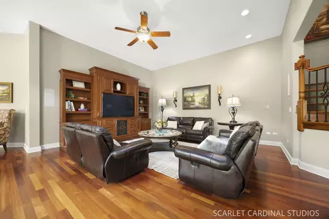 Living - 32 Baker Ln, Naperville, IL 60565 photo 2 of 4