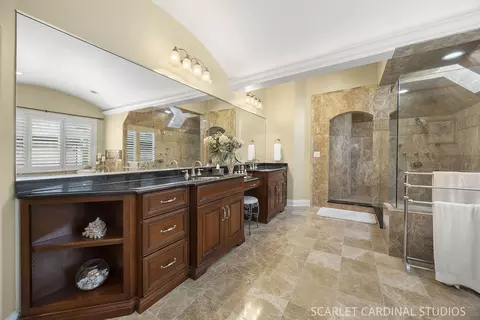 Bath - 32 Baker Ln, Naperville, IL 60565 photo 2 of 9