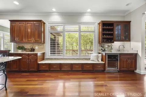 Kitchen - 32 Baker Ln, Naperville, IL 60565 photo 5 of 8