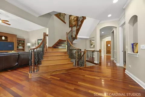 Entry Way - 32 Baker Ln, Naperville, IL 60565 photo 3 of 7