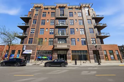 3631 N Halsted St #206, Chicago, IL 60613