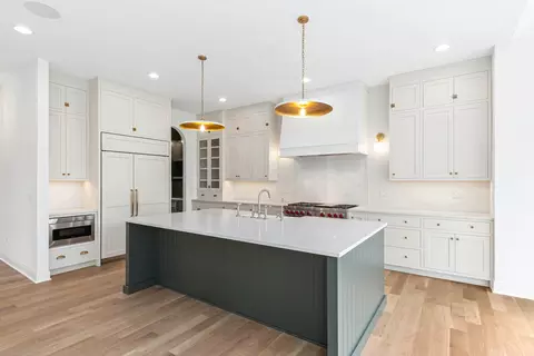 Kitchen - 660 N Eagle St, Naperville, IL 60563 photo 1 of 4
