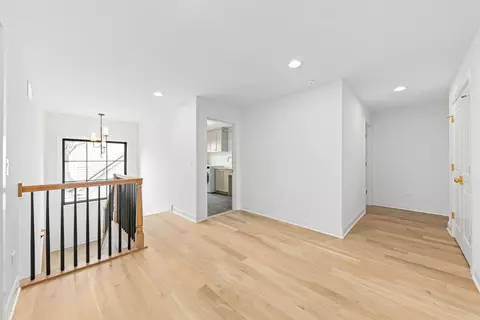 Entry Way - 660 N Eagle St, Naperville, IL 60563 photo 3 of 3