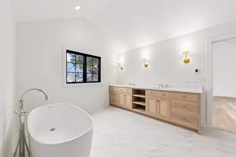 Bath - 660 N Eagle St, Naperville, IL 60563 photo 5 of 10