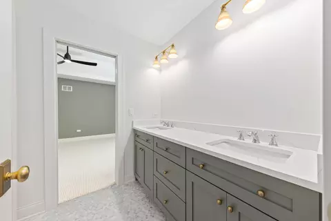 Bath - 660 N Eagle St, Naperville, IL 60563 photo 6 of 10