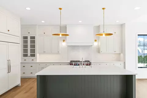 Kitchen - 660 N Eagle St, Naperville, IL 60563 photo 4 of 4