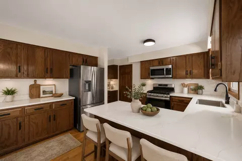 Kitchen - 1749 E Bailey Rd, Naperville, IL 60565 photo 2 of 3