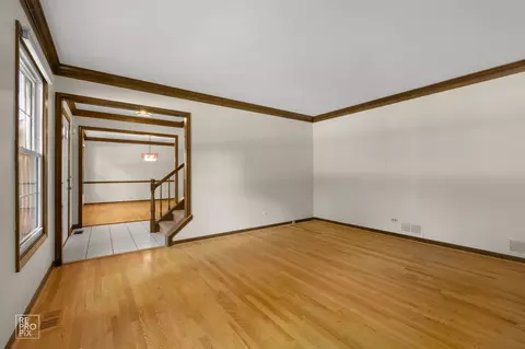 Living - 1749 E Bailey Rd, Naperville, IL 60565 photo 2 of 6