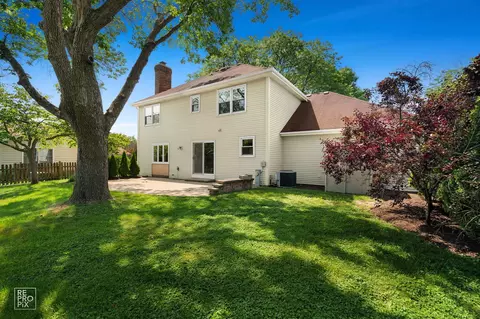 Exterior - 1749 E Bailey Rd, Naperville, IL 60565 photo 4 of 4