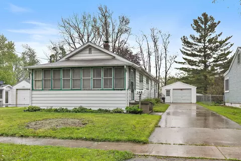 148 Holly St, Dekalb, IL 60115