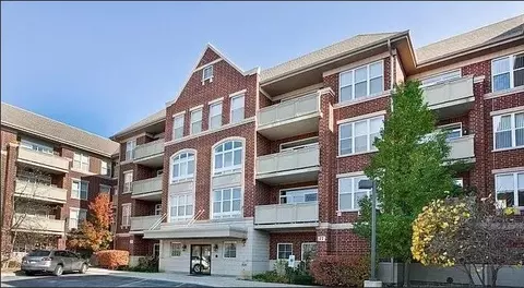 77 N Quentin Rd #202, Palatine, IL 60067
