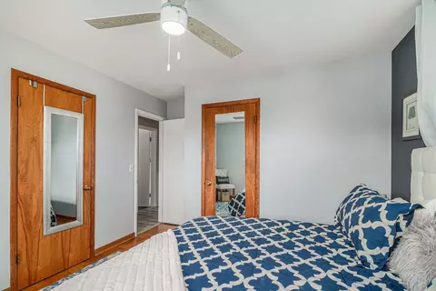 Bedroom - 3804 Grove Ave, Mchenry, IL 60050 photo 3 of 5