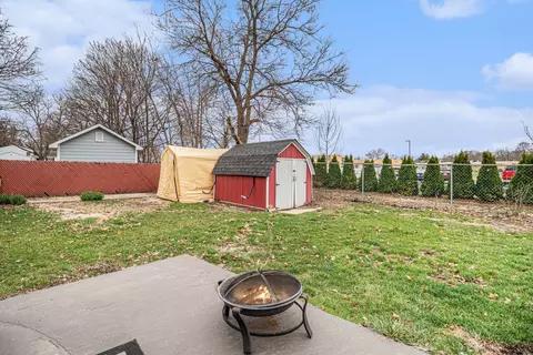 Exterior - 3804 Grove Ave, Mchenry, IL 60050 photo 5 of 6