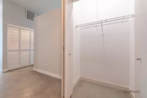 Other - 939 W Madison St #403, Chicago, IL 60607 photo 1 of 6