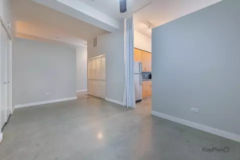 Living - 939 W Madison St #403, Chicago, IL 60607 photo 9 of 9