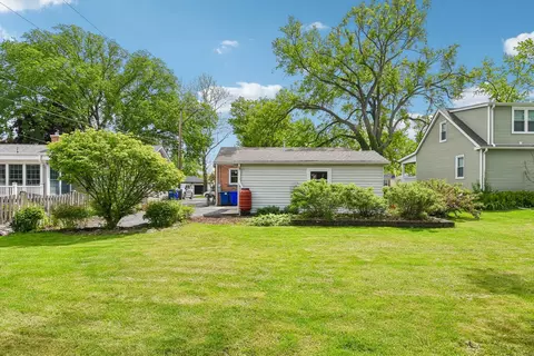 Exterior - 836 Lyford Ln, Wheaton, IL 60189 photo 11 of 12