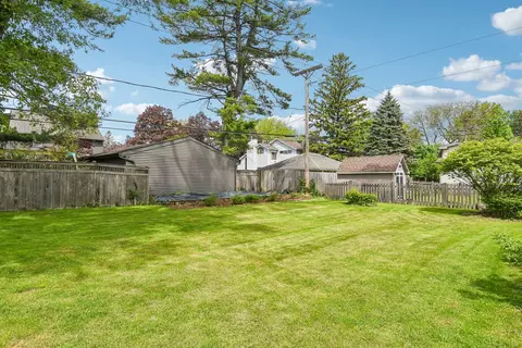 Exterior - 836 Lyford Ln, Wheaton, IL 60189 photo 9 of 12