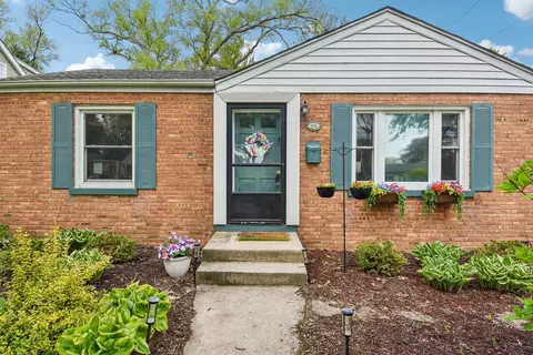 Exterior - 836 Lyford Ln, Wheaton, IL 60189 photo 4 of 12