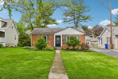 836 Lyford Ln, Wheaton, IL 60189