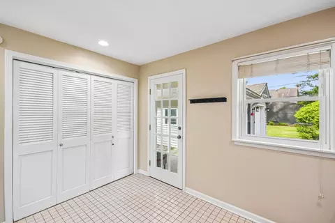 Other - 836 Lyford Ln, Wheaton, IL 60189 photo 3 of 4