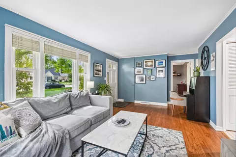 Living - 836 Lyford Ln, Wheaton, IL 60189 photo 1 of 2