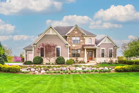 26384 N Pennway Cir, Wauconda, IL 60084