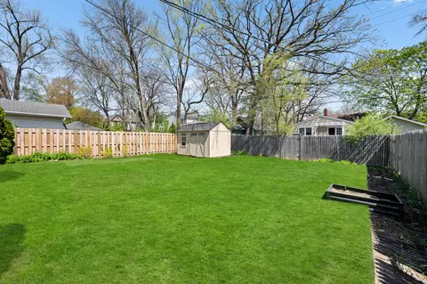 Exterior - 1041 Forest Ave, Deerfield, IL 60015 photo 7 of 8