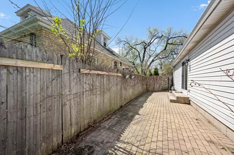 Exterior - 1041 Forest Ave, Deerfield, IL 60015 photo 6 of 8
