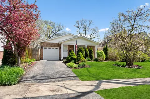 Exterior - 1041 Forest Ave, Deerfield, IL 60015 photo 3 of 8