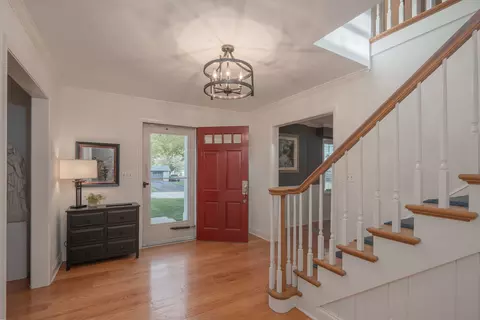 Entry Way - 702 Maple Ln, Geneva, IL 60134 photo 1 of 6