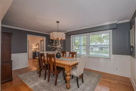 Dining - 702 Maple Ln, Geneva, IL 60134 photo 2 of 2