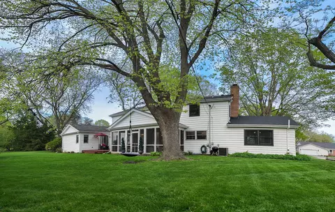 Exterior - 702 Maple Ln, Geneva, IL 60134 photo 9 of 9