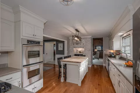 Kitchen - 702 Maple Ln, Geneva, IL 60134 photo 1 of 4