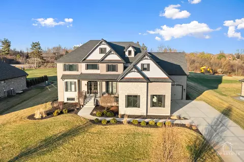 17931 S Crystal Lake Dr, Mokena, IL 60448