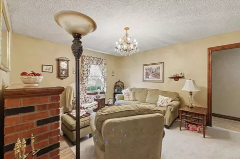 621 Broadmeadow Rd, Rantoul, IL 61866 photo 5