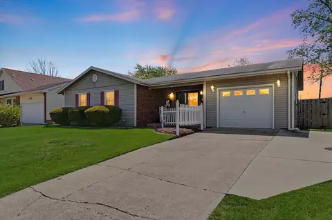 621 Broadmeadow Rd, Rantoul, IL 61866