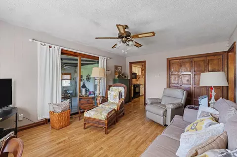621 Broadmeadow Rd, Rantoul, IL 61866 photo 9