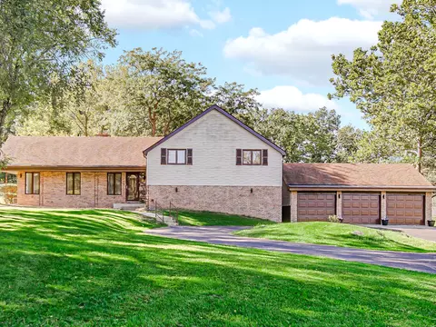 3317 E Buried Oak Dr, Crete, IL 60417