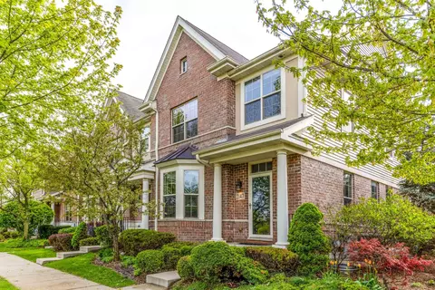 2147 Apple Hill Ln, Buffalo Grove, IL 60089