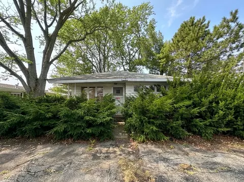 515 S Market St, Hoopeston, IL 60942