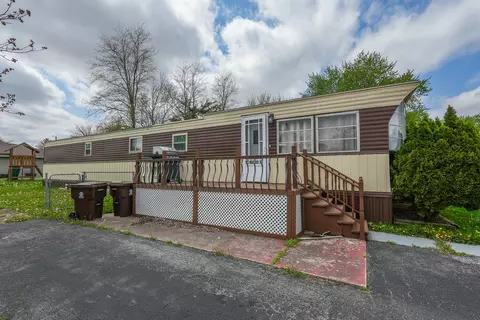 41 Maple Ln, Manteno, IL 60950