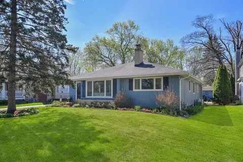 28 W521 Warrenville Rd, Warrenville, IL 60555
