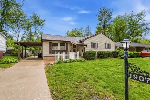 1907 Weaver St, Urbana, IL 61802