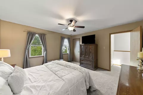 Bedroom - 1909 Cumberland Dr, Plainfield, IL 60586 photo 2 of 5