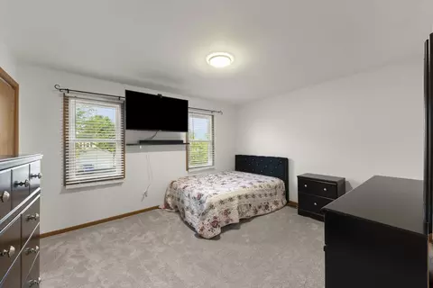 Bedroom - 1909 Cumberland Dr, Plainfield, IL 60586 photo 3 of 5